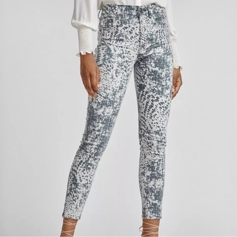 NWOT Express Grey and White Snake Print High Rise Skinny Jeans 12 short - Picture 8 of 9